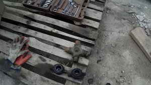 Вибрация на грузовике, причины. Заменил крестовину.
