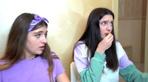 В Старших Классах VS В Детстве || Забавные ситуации с одноклассниками