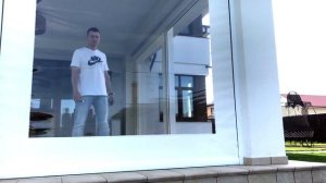 Прозрачные рольставни на открытой веранде