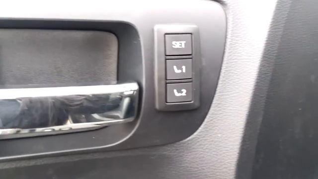 2016 Toyota Tundra 5.7L V8 CrewMax Platinum смотреть онлайн