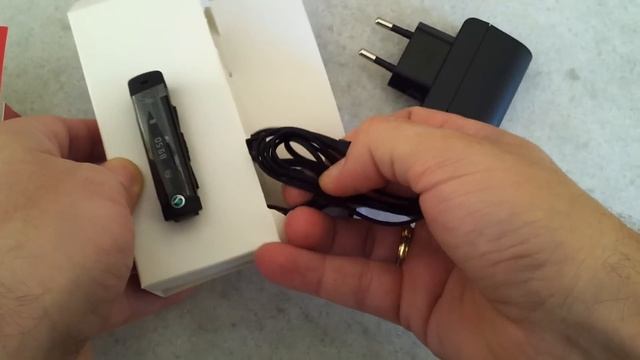 Sony Ericsson MW600 Wireless Headset Unboxing смотреть онлайн