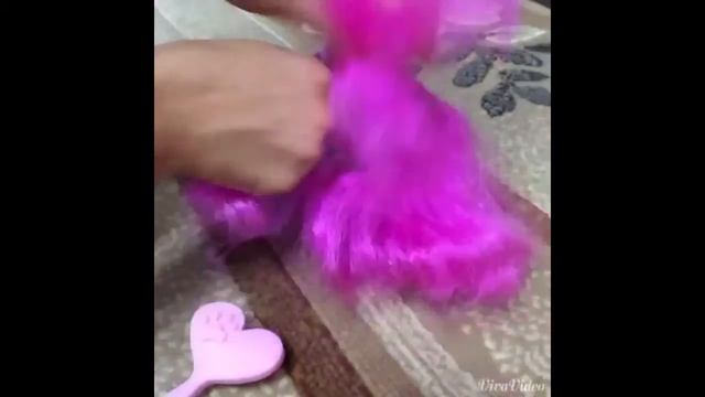 Заплетаем собачке Леди ГиГи 2 дракончика наружу смотреть онлайн