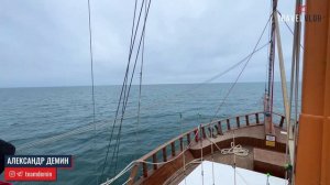 Джек Воробей! Прогулки из Геленджика на теплоходах Корсар и Глория.