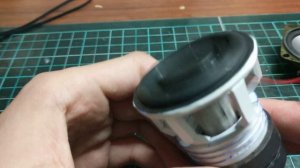 Огромный ход маленького самодельного динамика