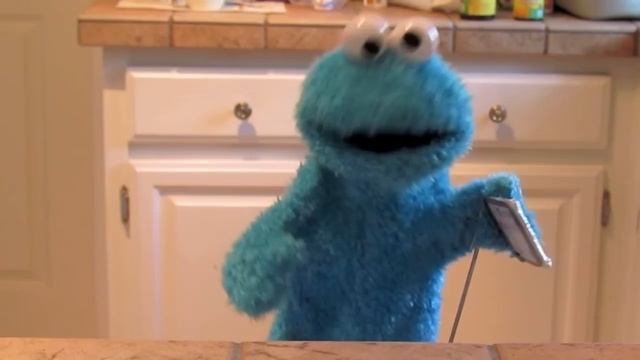 Apple - iPhone 4S - Cookie Monster Siri Parody смотреть онлайн