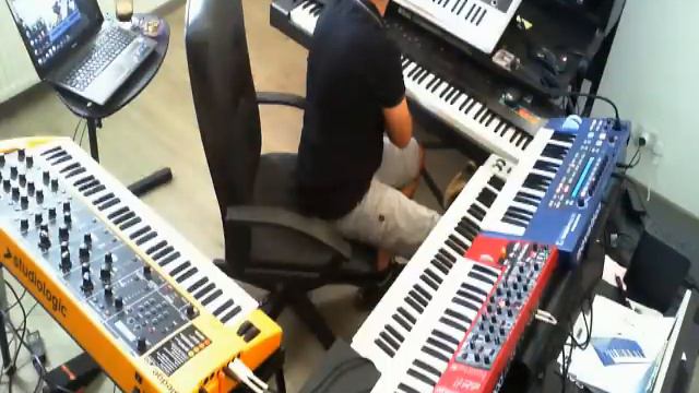 IMPROVISATION 4 (arpeggiators) смотреть онлайн