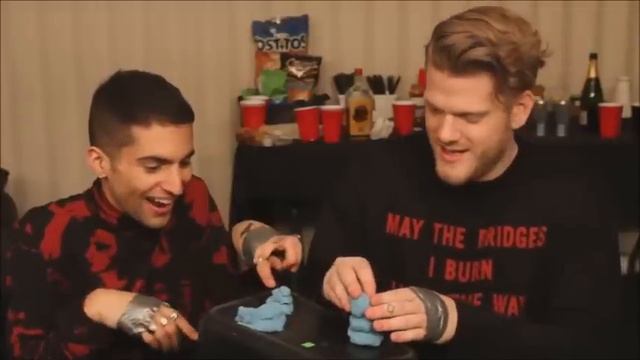 Mitch Grassi Laughing смотреть онлайн