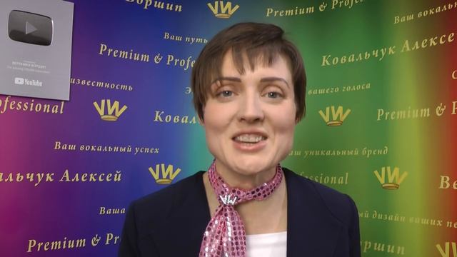 Как по-настоящему поет Глюкоzа? Глюк'oza и ее уловки с голосом! Пение в маску реально помогает?