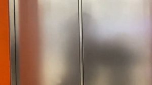 Лифт в ТЦ.mp4