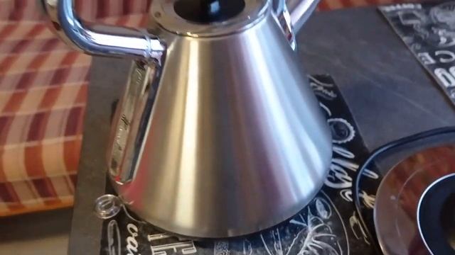 Завариваем черный чай! Обзор электрического чайника Kitfort KT - 6103 смотреть онлайн