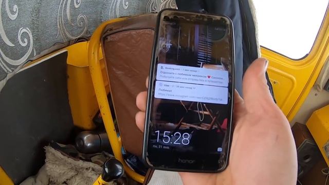 Трактор Кировец. Борьба со снегом только начинается. Стащило в кювет. Часть первая. смотреть онлайн