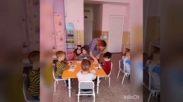 Художественно эстетическое развитие. Аппликация /узор на круге/ смотреть онлайн