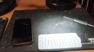 Что такое Luowei LW-18? Клей или герметик или что?