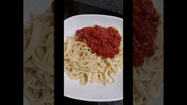 Spaghetti Bolognes 🍝 #youtube  short video