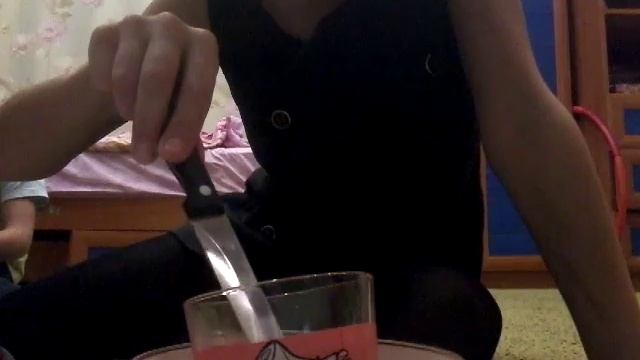 Делаем сладкий клей из жвачки ?????☺ смотреть онлайн