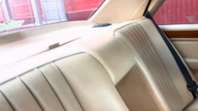 Mercedes-Benz W124 200D Taxi Edition в разбор!