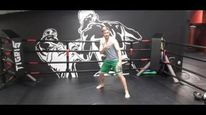 Правильная стойка для единоборств. Устойчивость в бою при нанесении ударов.