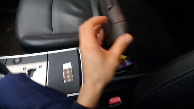 Убиваем сверчка в подлокотнике Hyunday смотреть онлайн