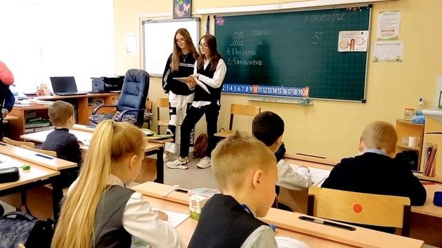 Старшеклассники в роли учителей. День ученического самоуправления в МБОУ Школе №48 г.о.Самара