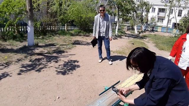 Борис Бодиев. ГУСИНООЗЕРСК. 04.06.21 Осмотр придомовой территории МКД смотреть онлайн