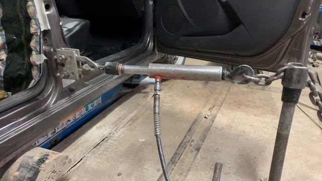 ЛАДА ГРАНТА замена двери и частично порога переход в крыло смотреть онлайн