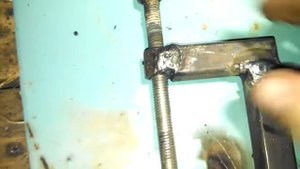 Струбцина из профильной трубы своими руками