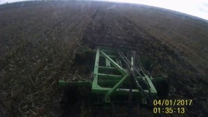 Копия видео "Бомет2.4 на кукурузе первый след угол атаки средний ЮМЗ 6 Турбо"