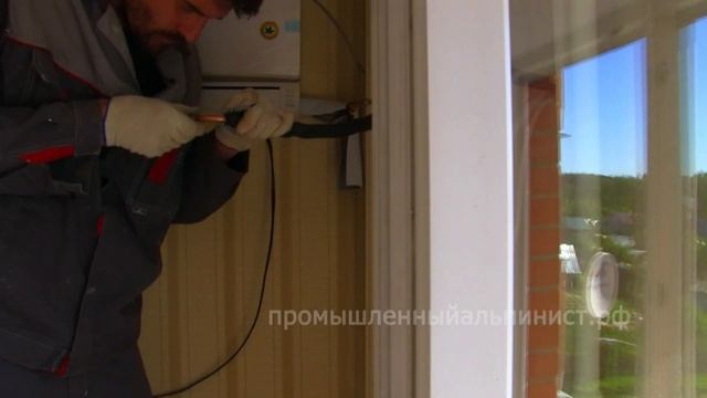 Установка кондиционеров.