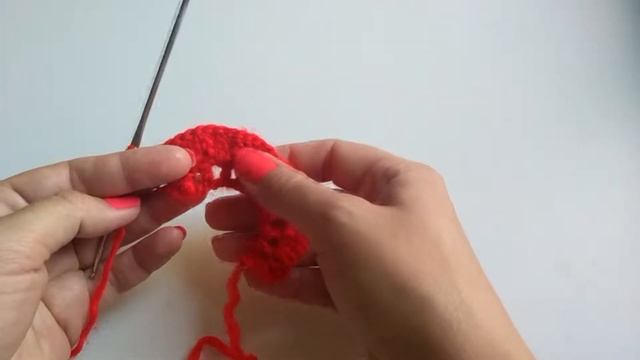 Три цветка. Украшаем обруч объемным вязаным цветком. смотреть онлайн