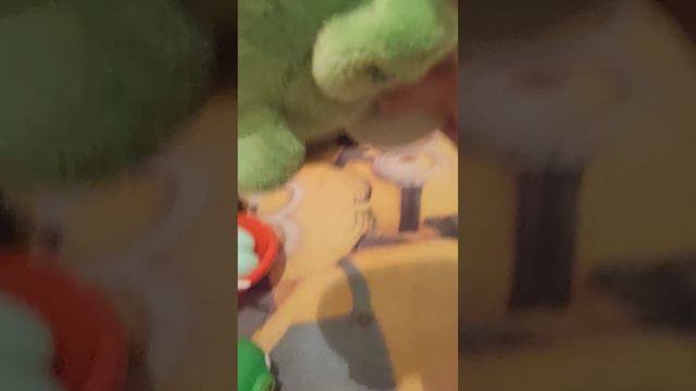 Pigs Eating Eggs #2: Tiny Corporal Pig смотреть онлайн