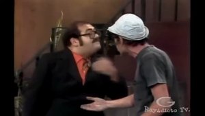 EL CHAVO DEL 8  El Chavo Mata al Sr  Barriga 1977  1/2