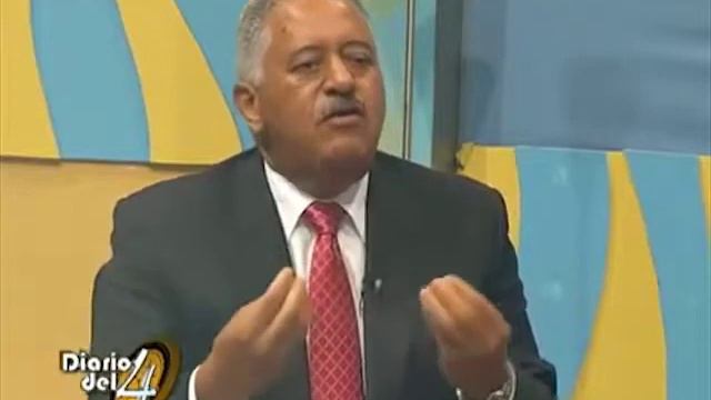 Entrevista al Ing. Alexander Medina, Director General de Mineria смотреть онлайн