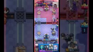 У @KomputerSem горит пукан во время игры в Clash Royale (02.01.2022)