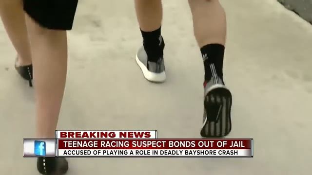 Teen suspect in Bayshore Boulevard street racing deaths of mother, toddler bonds out of jail смотреть онлайн