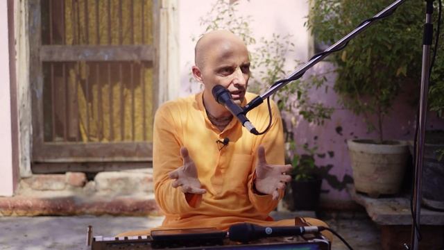 Радха-кунда и Шьяма-кунда - олицетворение Радхи и Кришны. Самое чистое и возвышенное служение Кришн смотреть онлайн