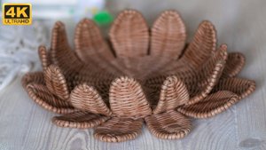 Тарелка цветок из газетных трубочек.