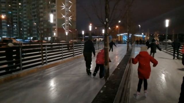 Каток в Павшинской пойме на набережной 2021 смотреть онлайн