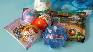 Распаковка и обзор сюрпризов.