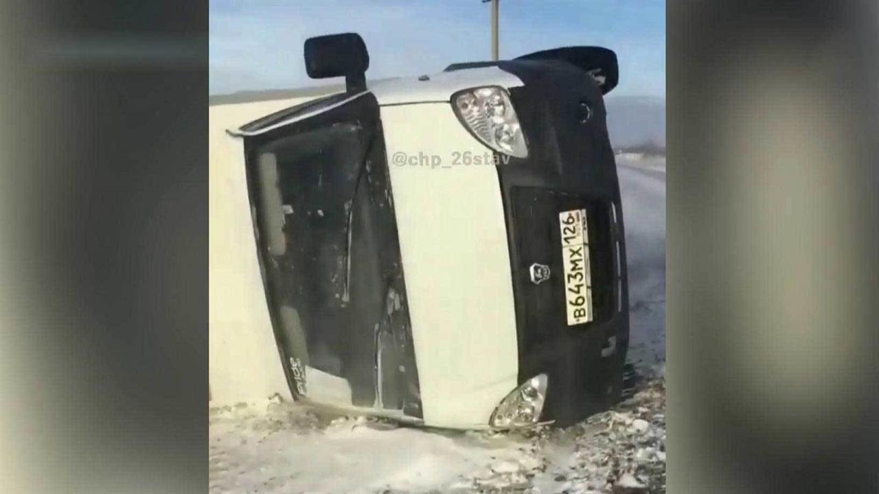 Сотни автомобилей заблокированы на трассах юга России из-за непогоды