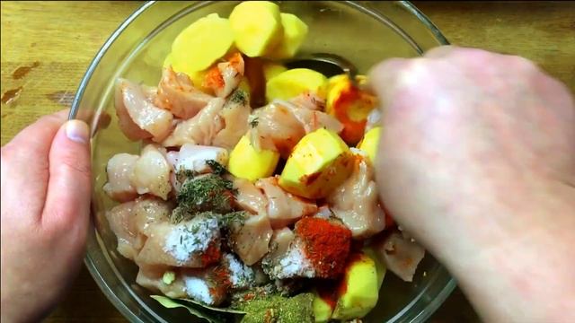 Любовь с первой вилки! Индейка запеченная с картошкой в духовке. смотреть онлайн