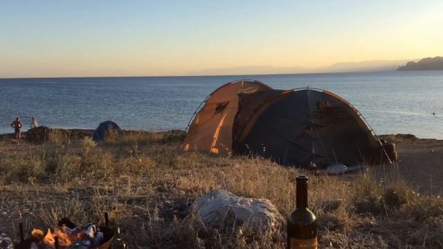 Мыс Мегано́м Крым