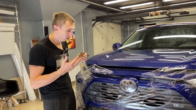 Видеоурок по оклейке бампера Toyota RAV4 от MAX PLENZA смотреть онлайн