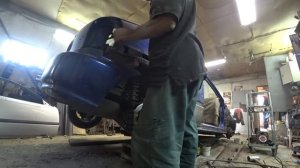 Возвращаем к жизни Хонду Цивик. Замена порогов, переварка полов, днища, арок.