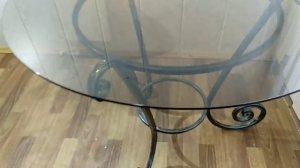 Круглый стол для маленькой кухни