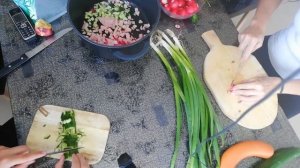 Окрошка на кефире и молоке. Обалдеть вкусно. Рецепт окрошки