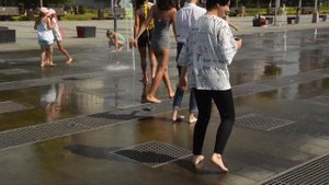 Fountain, three wet girls and summer games-2 ! / Фонтан, три мокрые девушки и летние игры-2 !