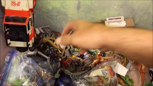 Jurassic World 50 Gallon Surprise Box Dinosaur Toys Fallen Kingdom Mattel T-Rex, Spinosaurus