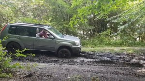 Off-road tips: getting a Nissan ❗4x4❗ X-trail stuck in mud (simple steps)⛔