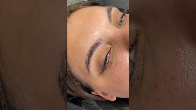 Наращивание ресниц «стрелка» смотреть онлайн