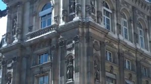 Paris, l'Hôtel Ville et la Tour Saint Jacques